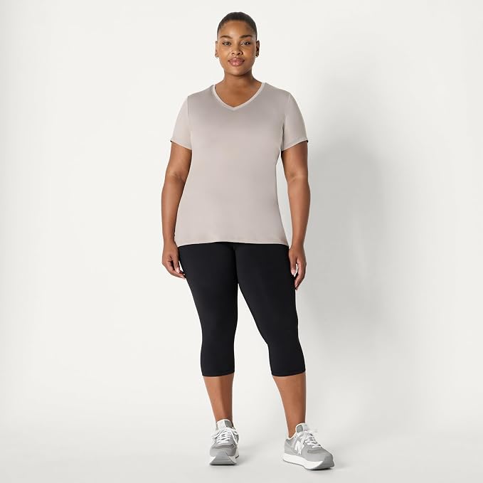 Amazon Essentials Women's Active Quick Dry Tech Stretch Short-Sleeve V-Neck T-Shirt (Available in Plus Size), Pack of 2