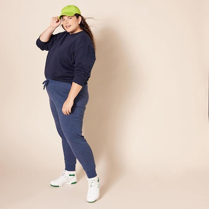 Amazon Essentials Women's Fleece Jogger Sweatpant (Available in Plus Size)