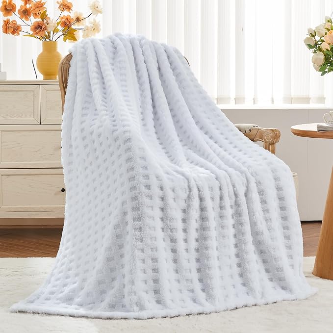 NEWCOSPLAY 3D Waffle Checkered Flannel Queen Blanket, White, 90"x90" | Super Soft Cute Lightweight Decorative Premium Silky Fleece Blanket for Couch Sofa Bed, Gift for Women Men, All Season Use