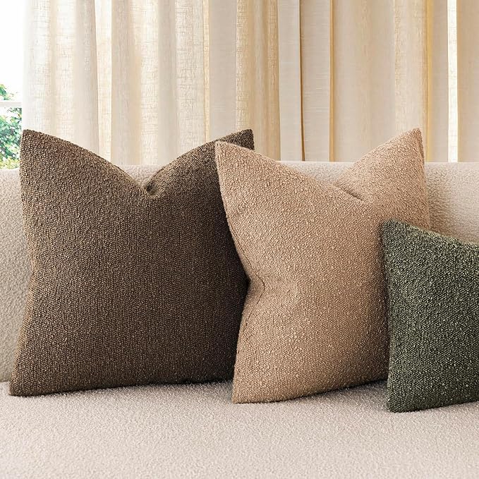Foindtower Pack of 2 Textured Boucle Throw Pillow Covers Accent Solid Decorative Pillow Cases Cozy Woven Couch Cushion Case for Sofa Bedroom Living Room Home Decor 20x20 Inch Chocolate