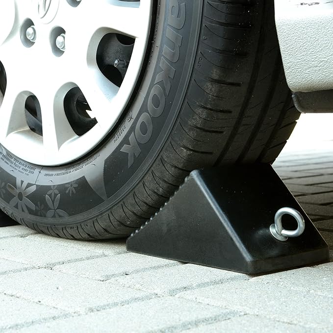 AFA Tooling - Set of 8 Wheel Chocks | Heavy Duty Rubber Wedge for Front and Back Tires | 4 Eyebolt, 4 Ergonomic Carry Handles | Chock Block for Your Camper, Trailer, RV, Truck, Car or ATV