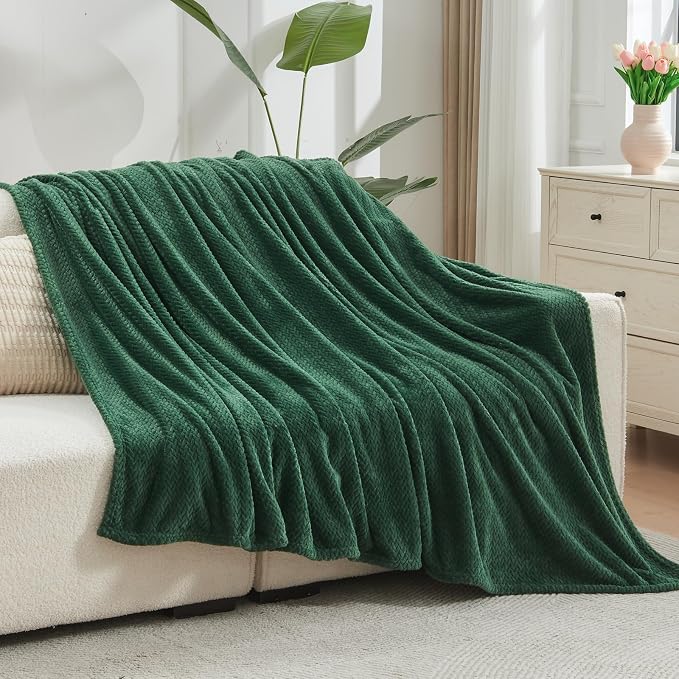 NEWCOSPLAY Fleece Leaves Pattern Queen Blanket, Dark Green, 90"x90" | Super Soft Throw Blanket, Lightweight Cozy Bed Sofa Blanket, Premium Silky Flannel Fleece, Travel Blanket for All Season Use