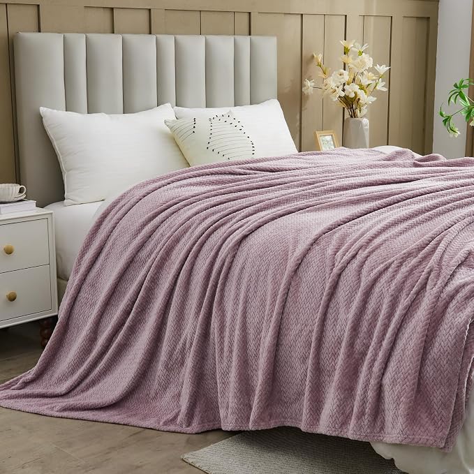 NEWCOSPLAY Fleece Leaves Pattern Twin Blanket, Light Purple, 60"x80" | Super Soft Throw Blanket, Lightweight Cozy Bed Sofa Blanket, Premium Silky Flannel Fleece, Travel Blanket for All Season Use