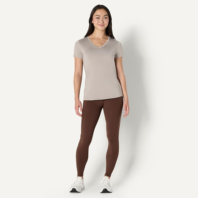 Amazon Essentials Women's Active Quick Dry Tech Stretch Short-Sleeve V-Neck T-Shirt (Available in Plus Size), Pack of 2