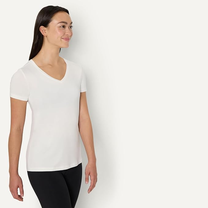 Amazon Essentials Women's Active Quick Dry Tech Stretch Short-Sleeve V-Neck T-Shirt (Available in Plus Size), Pack of 2