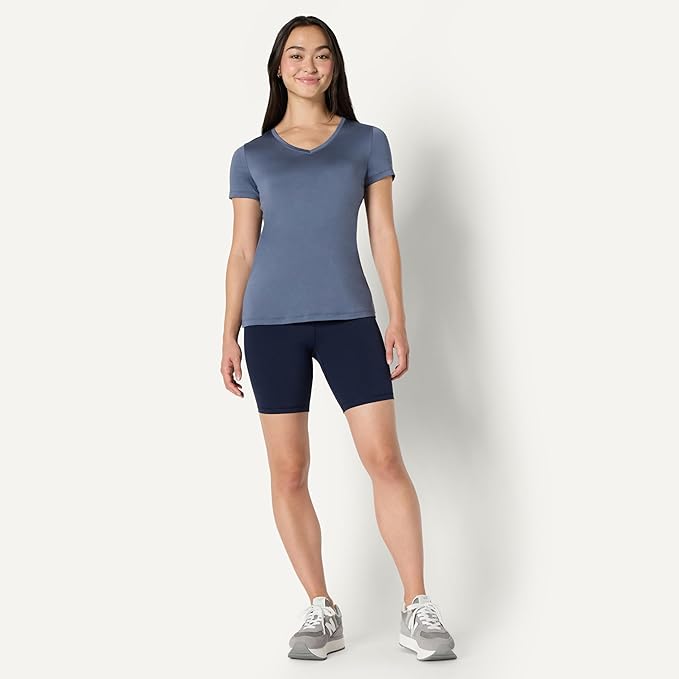 Amazon Essentials Women's Active Quick Dry Tech Stretch Short-Sleeve V-Neck T-Shirt (Available in Plus Size), Pack of 2