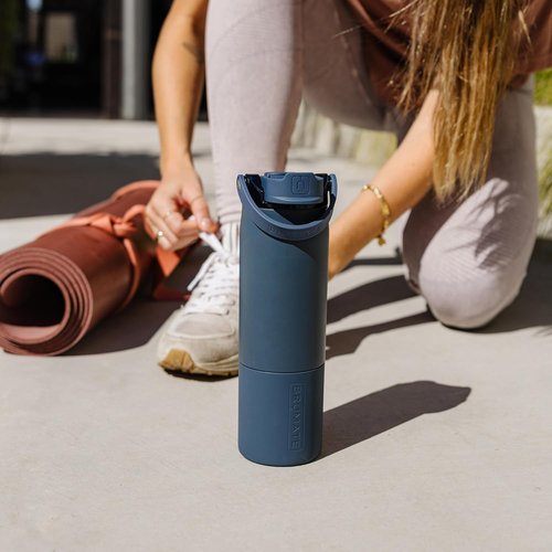 BrüMate Rise 25oz Insulated Water Bottle - 100% Leakproof Silicone Straw | BPA-Free | Cup-Holder Friendly (Black Stainless)