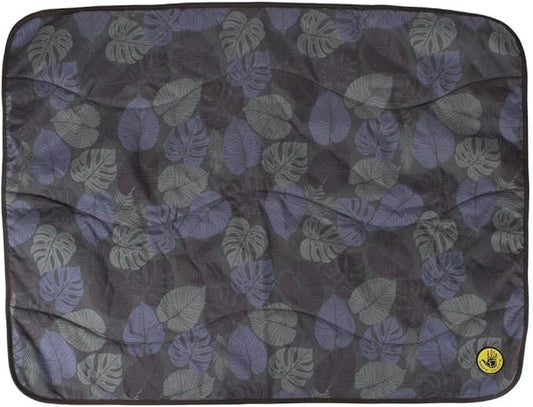 CAROLINA PET COMPANY Tropical Green Waterproof Throw (Green)