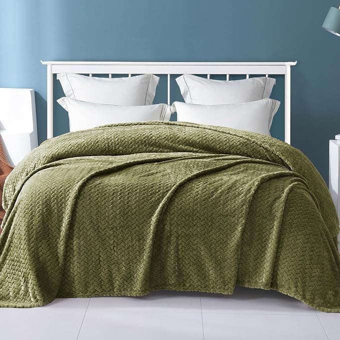 Exclusivo Mezcla Soft Fleece Bed Blanket Queen Size, 90”x90”, Olive Green | Cozy Fluffy Lightweight Blankets for Summer, Decorative Plush Flannel Throws for Living room, Bedroom with Leaves Pattern