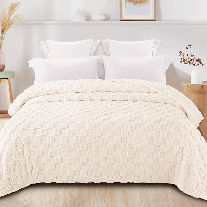 Exclusivo Mezcla 3D Checkered Fleece Twin Blanket for Bed, Ivory | Super Soft and Cozy Fluffy Bed Blanket, Cute Fuzzy Blanket for Teens Back to School, Dorm Essentials, All Season, 60"x80"