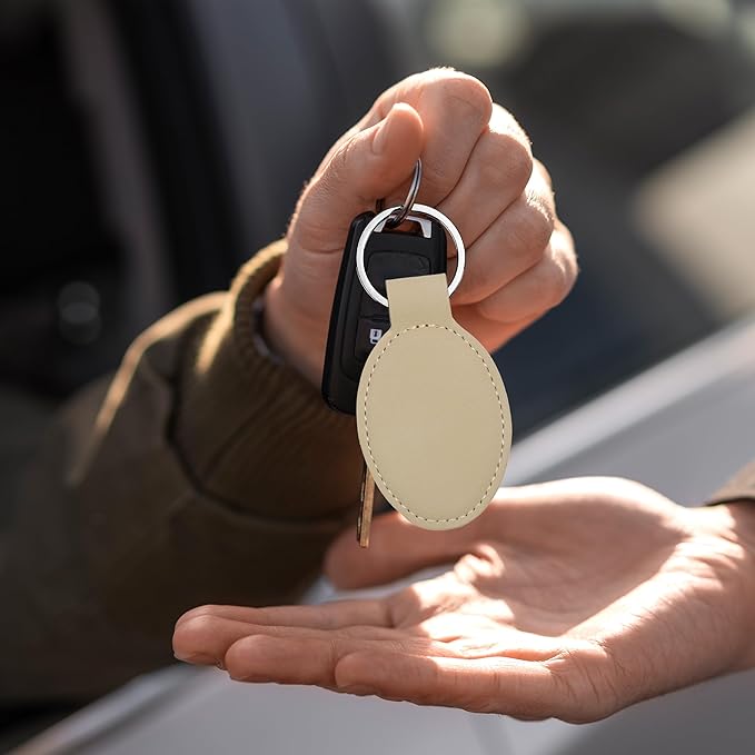 LaserGram Oval Keychain, Golf Ball, Personalized Engraving Included (Beige)