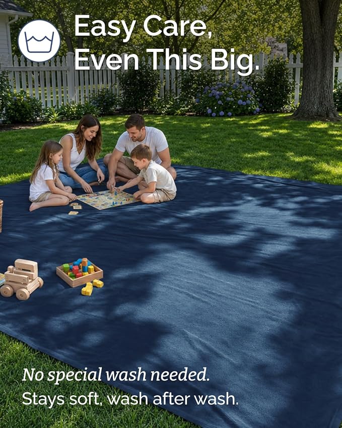 Ultra Soft Fleece Blanket Giant Blanket Size - Flannel Fleece Luxury Blanket - Lightweight for Couch Bed Chair - Thick, Warm and Breathable - All Season Cozy, Navy