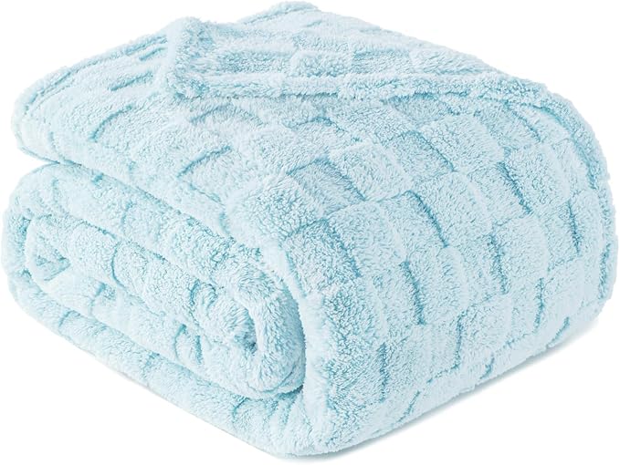 Exclusivo Mezcla 3D Checkered Fleece King Blanket for Bed, LCE Blue | Super Soft and Cozy Fluffy Blanket, Lightweigh and Breathable Blanket for Living Room, Bedroom, Decor, All Season, 104"x90"