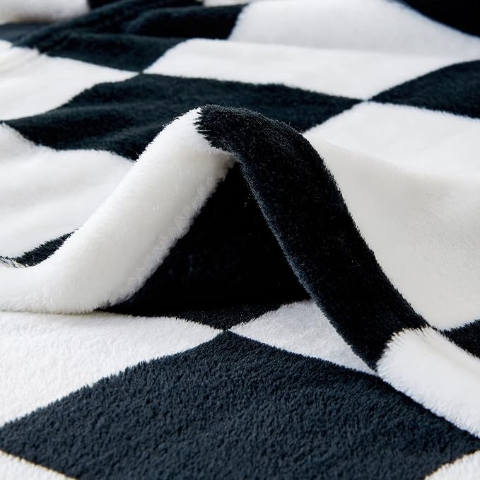 BEDELITE Plaid Fleece Twin Blanket, Black & White Checkered 60x80 Inches | 100% Polyester Microfibe, Soft, Lightweight, Warm, Classic Cherckerde Blanket, Room Decor, Machine Washable, for Couch Bed