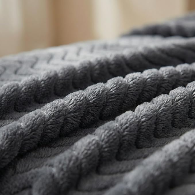 Exclusivo Mezcla Large Fleece Throw Blanket for Couch, Sofa, Dark Grey | 50"x70" Soft Breathable Lightweight Flannel Throws for Summer, Plush Cozy Jacquard Wave Blanket for Home Decor