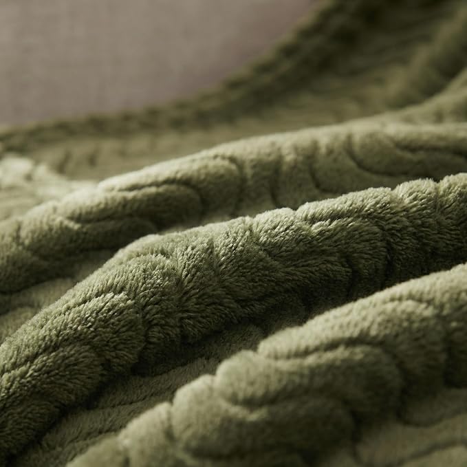 Exclusivo Mezcla Soft Fleece Blanket Twin Size for Bed, Sofa, Olive Green | 90"x66" Breathable Lightweight Flannel Blanket for Summer, Plush Cozy Jacquard Wave for Home Decor