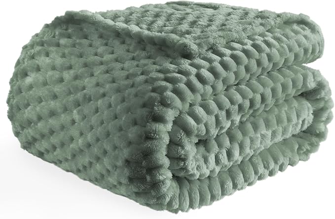 Bnuitland Sage Green Flannel Throw Blanket (50X40 inches), 300 GSM Fleece Cozy Warm Soft Lightweight Bed Sofa Blanket for Babys and Pets, Suitable for All Seasons