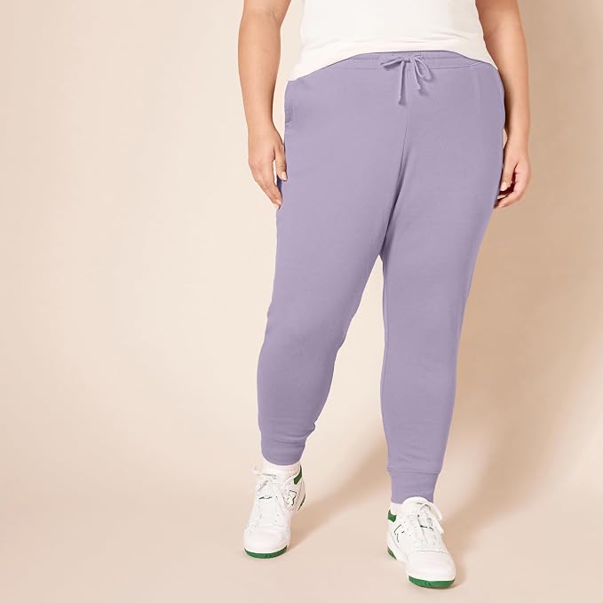 Amazon Essentials Women's Fleece Jogger Sweatpant (Available in Plus Size)