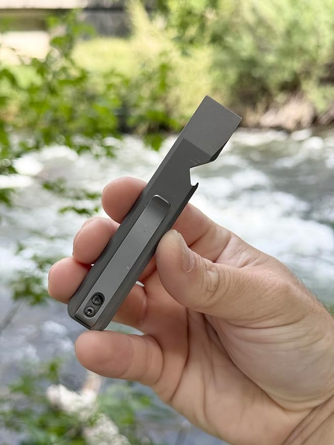 DAILYCARRYCO. SlimPry 2.0 Ultimate Slim Mini Everyday Carry PryBar Simple Keychain Carry Pry Tool Lightweight Sleek KeyChain