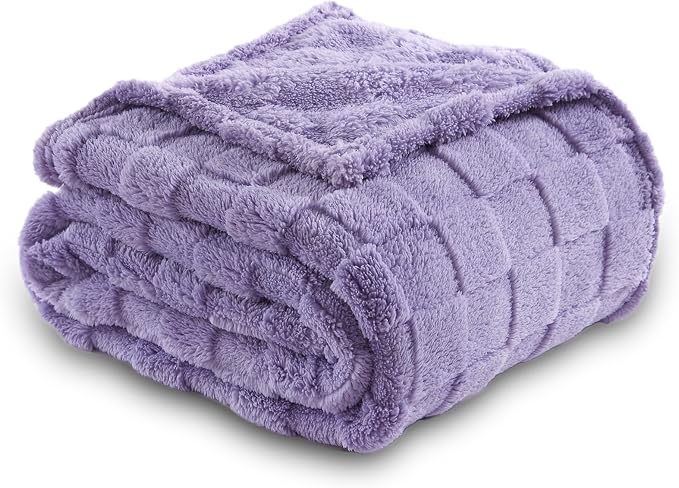 NEWCOSPLAY 3D Checkered Flannel King Blanket, Lavender Checkered, 90"x110" | Super Soft Cute Lightweight Decorative Premium Silky Fleece Blanket for Couch Sofa Bed, Gift for Women Men, All Season Use