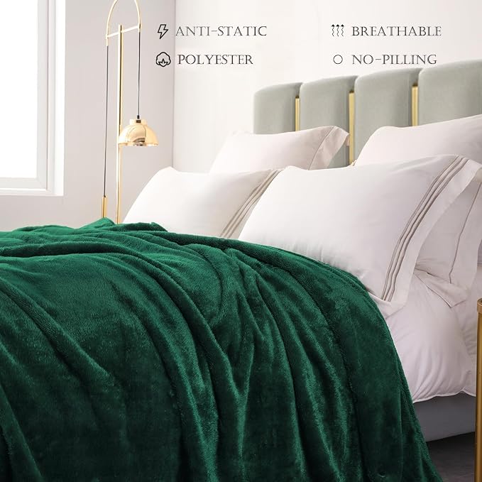 Exclusivo Mezcla Fuzzy Plush Fleece Bed Blanket King Size, Forest Green | 104x90 Inches, Super Soft and Cozy Bed Blanket, Fluffy Decorative Bedding for Livingroom, Bedroom, All Season