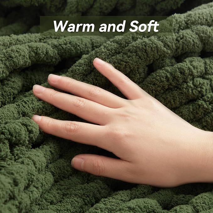 Negwoo Chunky Knit Throw Blanket, Knitted Throw Chenille Yarn, 60"*80" | Soft Thick Cable Knitted Blankets, Handmade Big Thick Blanket, Machine Washable Cute Comfy Blanket for Home Decor, Green