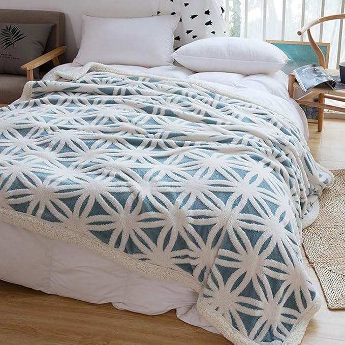 LOMAO Sherpa Fleece Blanket Gifts for Mom Dad Cozy Soft Throw Blanket for Women Men Birthday Gifts Dual Sided Couch Sofa Bed Blanket (Light Blue, 90''x110'')