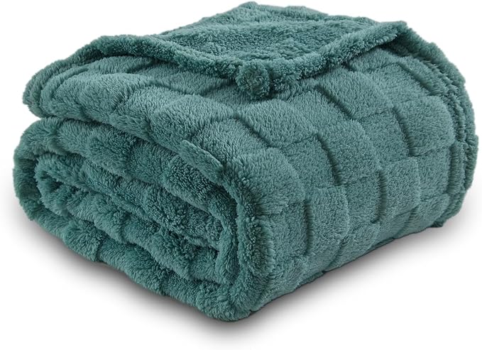 NEWCOSPLAY 3D Checkered Flannel Queen Blanket, Light Teal, 90"x90" | Super Soft Cute Lightweight Decorative Premium Silky Fleece Blanket for Couch Sofa Bed, Gift for Women Men, All Season Use