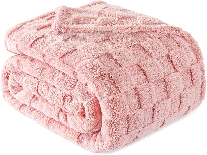 Exclusivo Mezcla 3D Checkered Fleece King Blanket for Bed, Pink | Super Soft and Cozy Fluffy Blanket, Lightweigh and Breathable Blanket for Living Room, Bedroom, Decor, All Season, 104"x90"