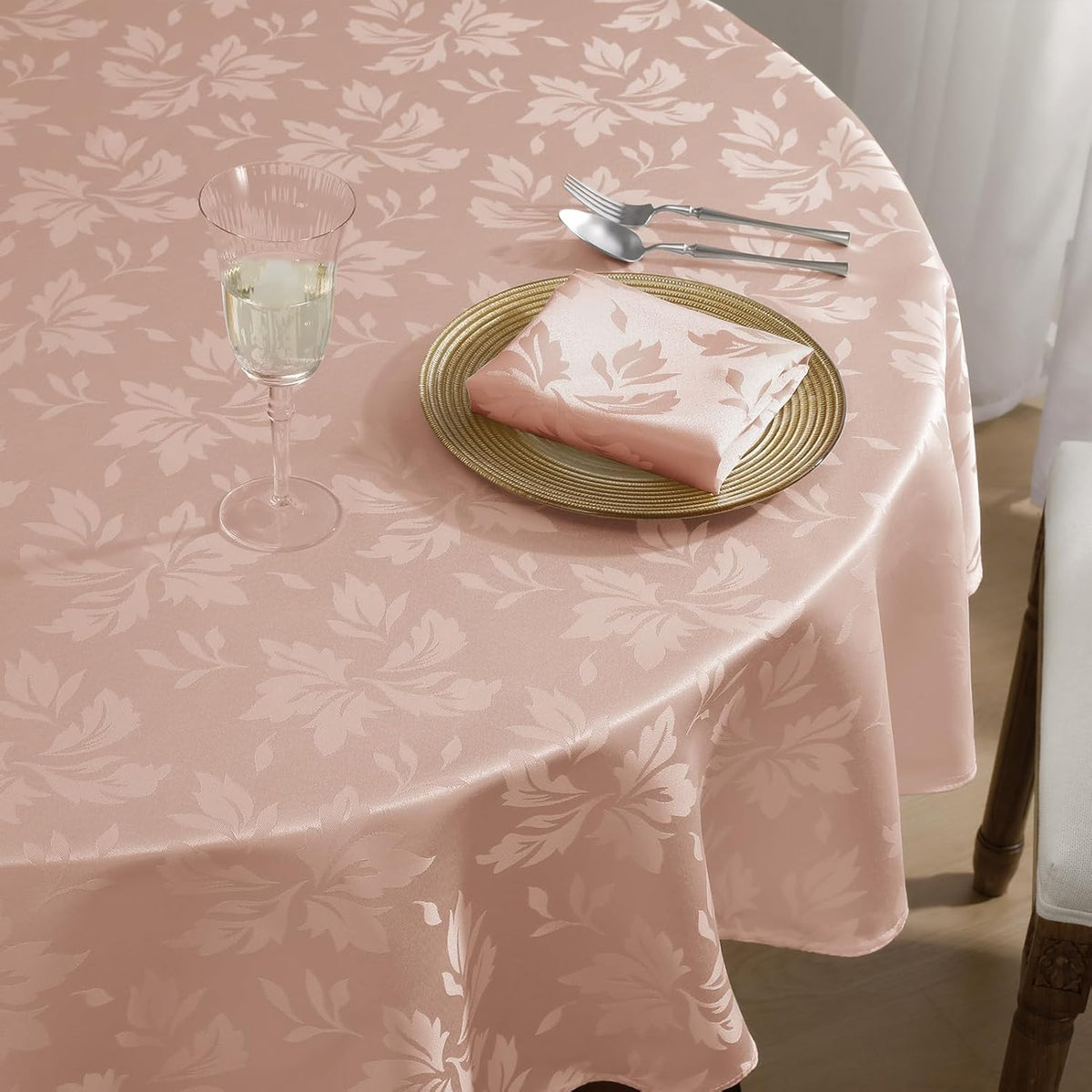 Romanstile Jacquard Round Tablecloth - Waterproof Damask Floral Pattern Decorative Table Cloth Heavy Weight Fabric Table Covers for Dinner, Parties, Outdoor - 70 Inch, Pink