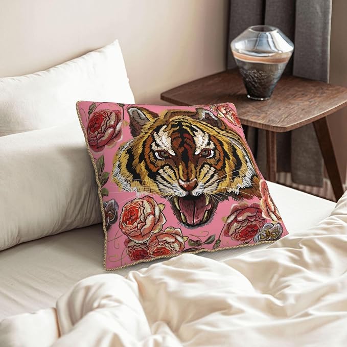 Tiger Floral Pink Velvet Pillow Covers 18x18 Inch Flower Animal Print Throw Pillows for Couch Farmhouse Cushion Covers Pillowcase Modern Pillow Cases for Sofa Bed Living Room Outdoor Decor