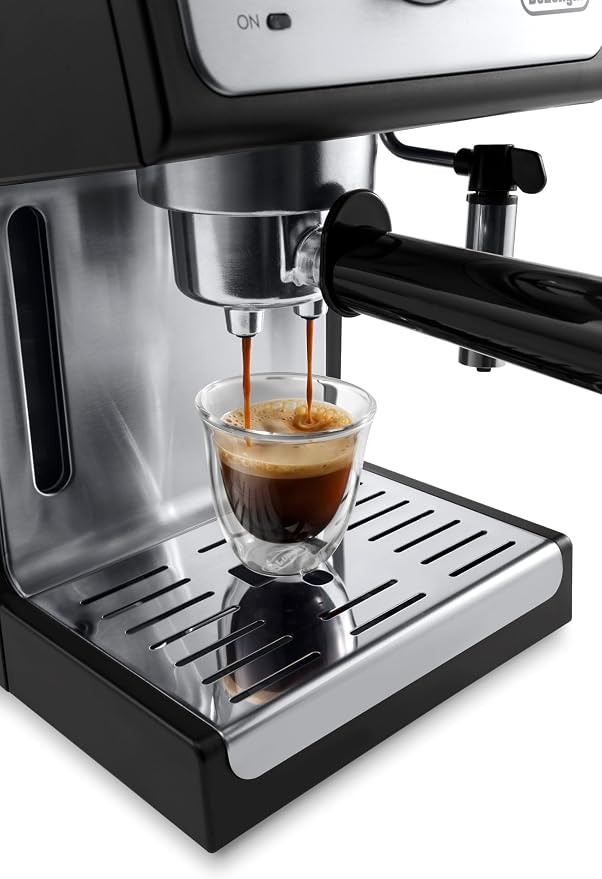 De'Longhi 15-Bar Pump Espresso Machine with Milk Frother & Temperature Control - Compact Home Barista Coffee Maker for Espresso, Latte, Cappuccino & Iced Coffee, Easy to Clean Design