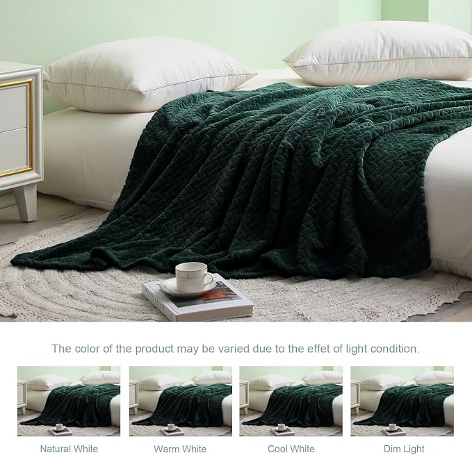 Exclusivo Mezcla Soft Fleece Bed Blanket Twin Size, 60”x80”, Forest Green | Cozy Fluffy Lightweight Blankets for Summer, Decorative Plush Flannel Throws for Living room, Bedroom with Leaves Pattern