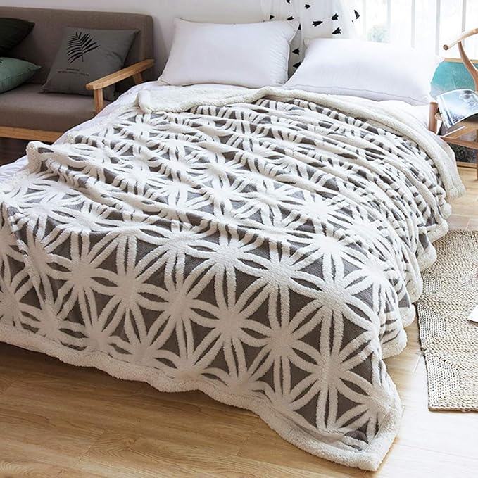 LOMAO Sherpa Fleece Blanket Gifts for Mom Dad Cozy Soft Throw Blanket for Women Men Birthday Gifts Dual Sided Couch Sofa Bed Blanket (Grey, 90''x110'')
