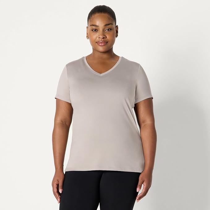 Amazon Essentials Women's Active Quick Dry Tech Stretch Short-Sleeve V-Neck T-Shirt (Available in Plus Size), Pack of 2