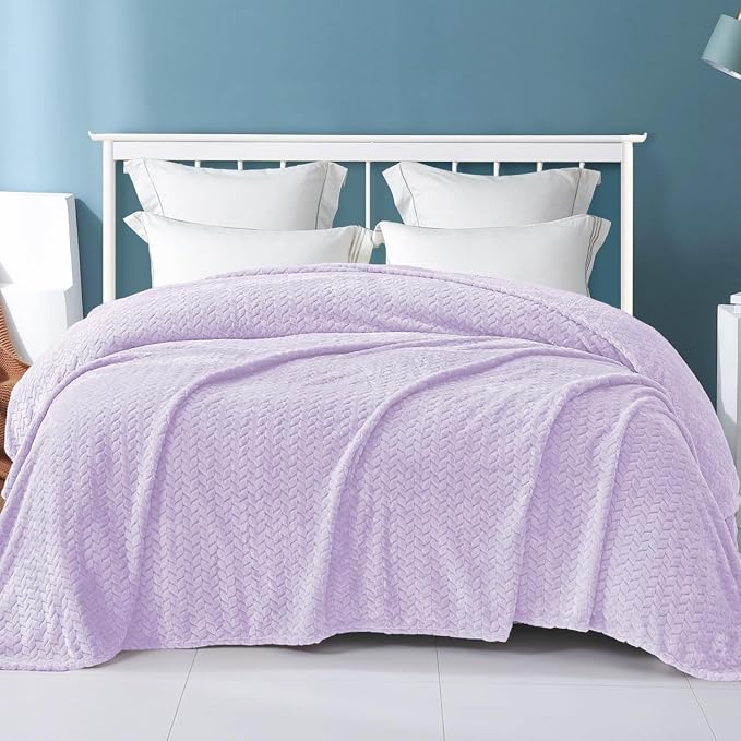 Exclusivo Mezcla Soft Fleece Bed Blanket Twin Size, 60”x80”, Lilac Purple | Cozy Fluffy Lightweight Blankets for Summer, Decorative Plush Flannel Throws for Living room, Bedroom with Leaves Pattern