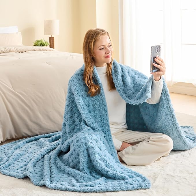 NEWCOSPLAY 3D Waffle Checkered Flannel Queen Blanket, Blue, 90"x90" | Super Soft Cute Lightweight Decorative Premium Silky Fleece Blanket for Couch Sofa Bed, Gift for Women Men, All Season Use