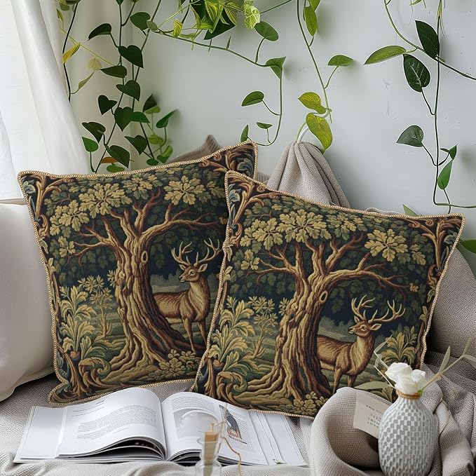 Vintage Green Deer Tree Velvet Pillow Covers 18x18 Inch Retro Reindeer Forest Throw Pillows for Couch Cushion Covers Pillowcase Boho Animal Farmhouse Pillow Cases for Sofa Bed Bedroom