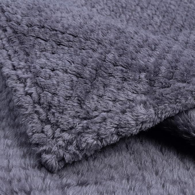 Pet Blanket Warm Soft Dog Blankets Washable Cat Throw Blankets Sofa Bed Couch Furniture Protector Cover for Small Medium Large Dogs Cats, Purple, 24" x 31"