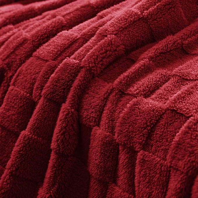 Exclusivo Mezcla 3D Checkered Fleece Queen Blanket for Bed, Burgundy | Super Soft and Cozy Fluffy Blanket, Lightweight, Breathable, Decorative Blanket for Living Room, Bedroom, All Season, 90"x90"