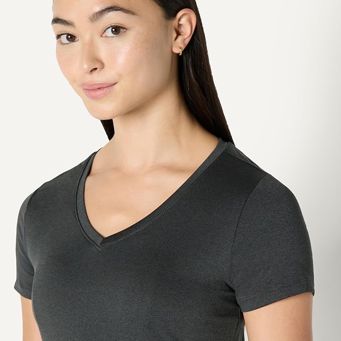 Amazon Essentials Women's Active Quick Dry Tech Stretch Short-Sleeve V-Neck T-Shirt (Available in Plus Size), Pack of 2
