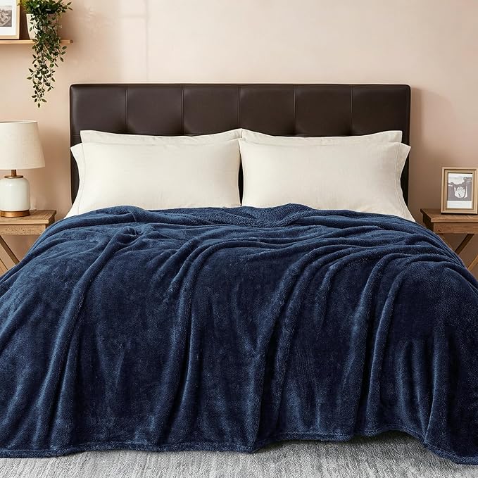 Exclusivo Mezcla Fuzzy Plush Fleece Bed Blanket Twin XL Size, Navy Blue | 90x66 Inches, Super Soft and Cozy Bed Blanket, Fluffy Blanket for Bed, College Dorm Room Essentials, All Season