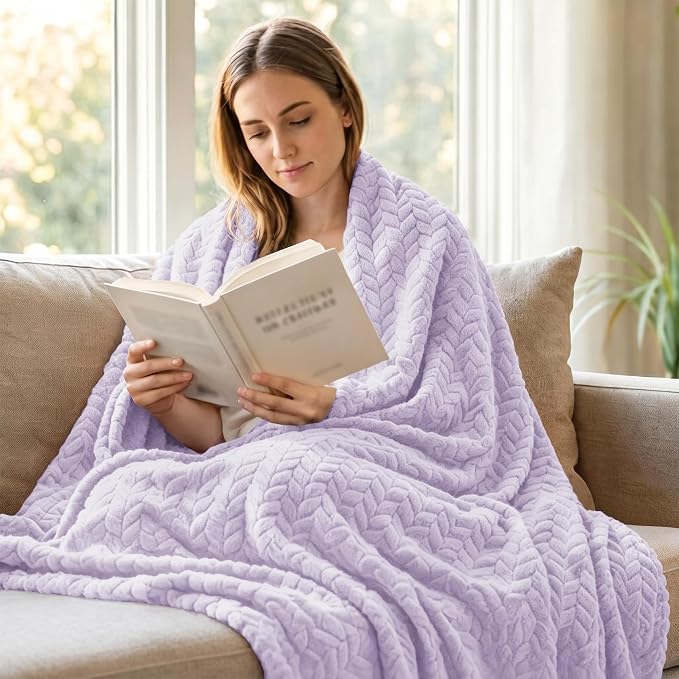 Exclusivo Mezcla Soft Fleece Bed Blanket Twin Size, 90”x66”, Lilac Purple | Cozy Fluffy Lightweight Blankets for Summer, Decorative Plush Flannel Throws for Living room, Bedroom with Leaves Pattern