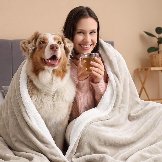 Bedsure GentleSoft Sherpa Fleece Throw Blanket for Couch, Non-Heated, Thick and Warm Throw for Women and Men, Soft Fuzzy Plush Blanket for Winter, Beige, 50x60 Inches