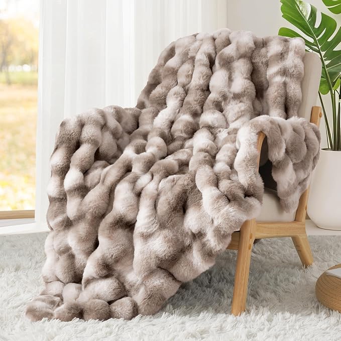 Luxury 1000GSM Rabbit Faux Fur Blanket, Super Heavy Warm Cozy Brown Blankets for Couch Bed Sofa, Ruched Plush Fuzzy Elegant Soft Reversible Mink Blanket Living Room Bedroom, 90" x 90"