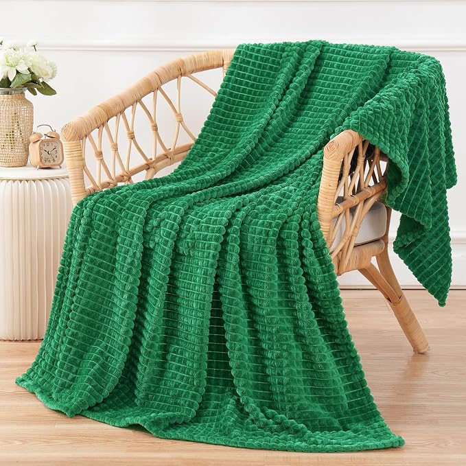 Puncuntex Throw Blanket Classic Green 50"×60" with Square Grid Design | Super Soft Plush Cozy Fleece Flannel Throw Blanket Luxury for Couch Sofa Chair