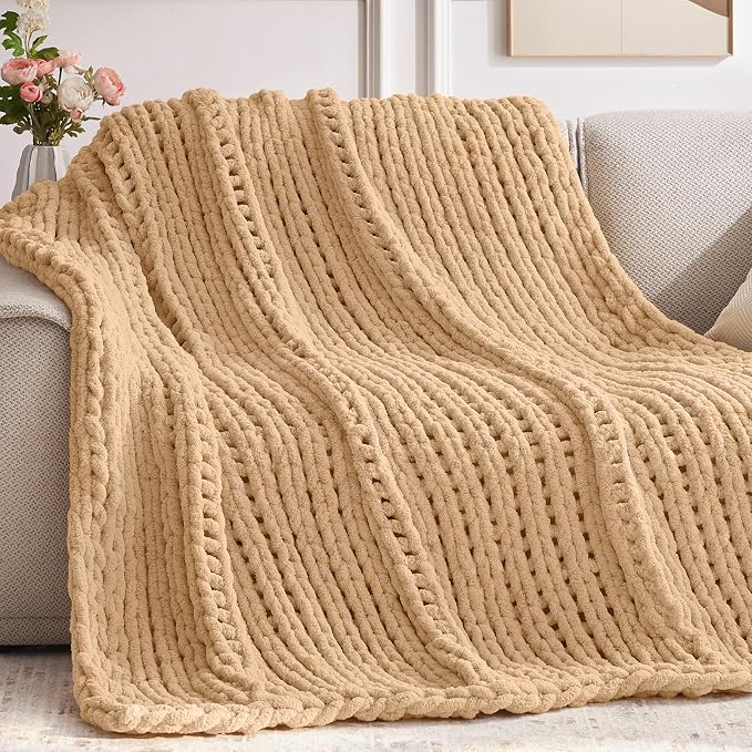 Negwoo Chunky Knit Throw Blanket, Knitted Throw Chenille Yarn, 80"*90" | Soft Thick Cable Knitted Blankets, Handmade Big Thick Blanket, Machine Washable Cute Comfy Blanket for Home Decor, Beige