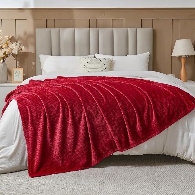 NEWCOSPLAY Fleece Leaves Pattern King Blanket, Red, 90"x110" | Super Soft Throw Blanket, Lightweight Cozy Bed Sofa Blanket, Premium Silky Flannel Fleece, Travel Blanket for All Season Use