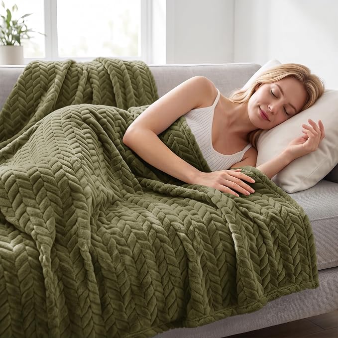 Exclusivo Mezcla Fleece Throw Blanket for Couch Sofa, 50”x70”, Olive Green | Oversized Soft Cozy Fluffy Blankets for Summer, Decorative Plush Flannel Throws for Living room, Bedroom with Leaves Pattern