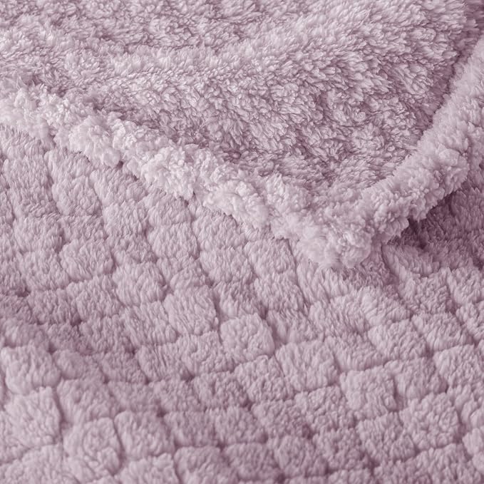 Exclusivo Mezcla Soft Fleece King Size Blanket for Bed, Lilac Purple | Jacquard Lightweight Cozy Bed Blanket, Breathable Decorative Fuzzy Textured All Season Use, 90x104 Inches